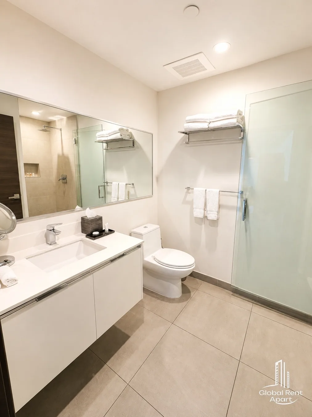 Spacious Hollywood Beach Apartment for 4/5, views photo 13