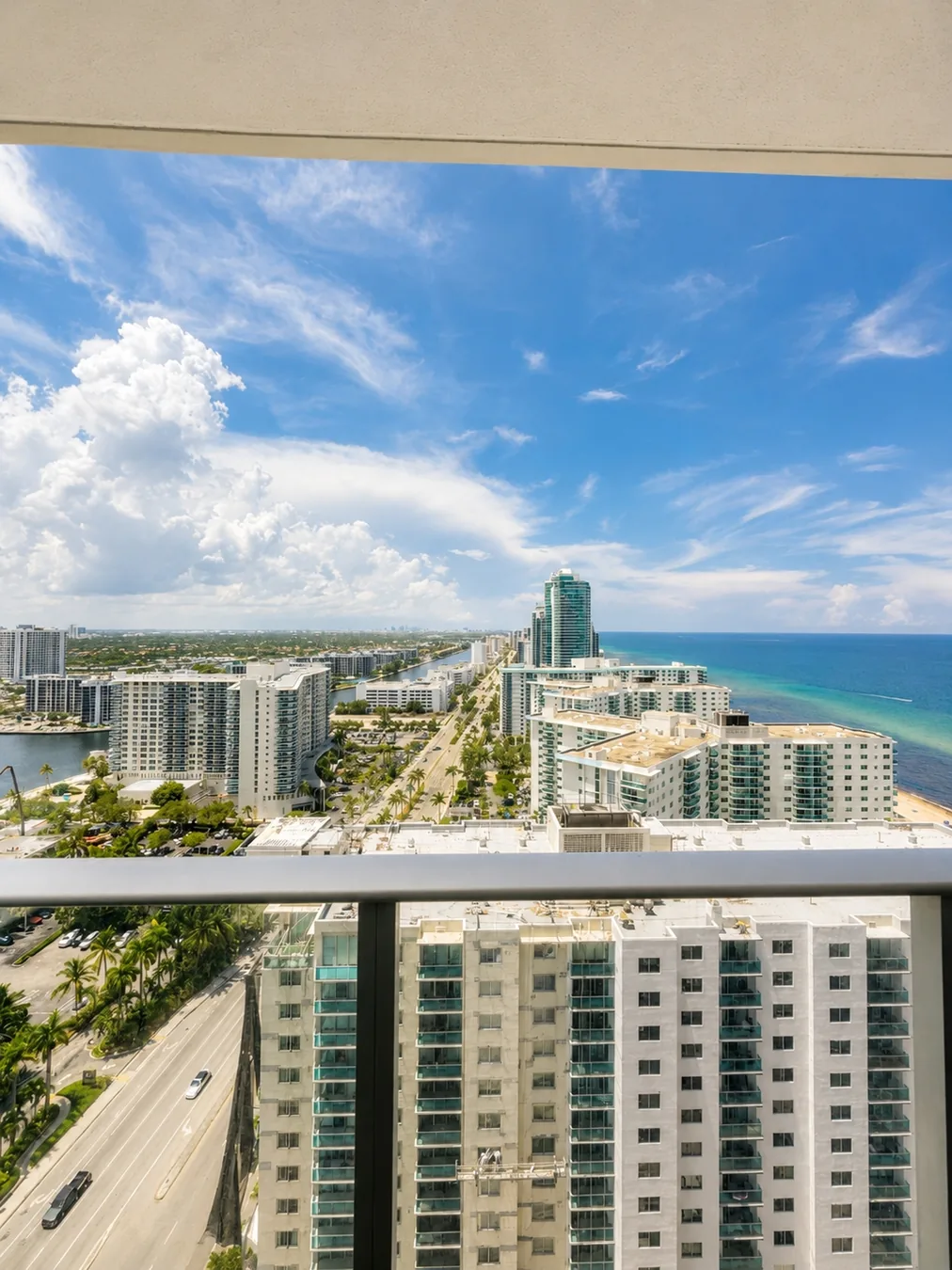 LYFE Resort – Balcony with Partial sea View, 4pax photo 8