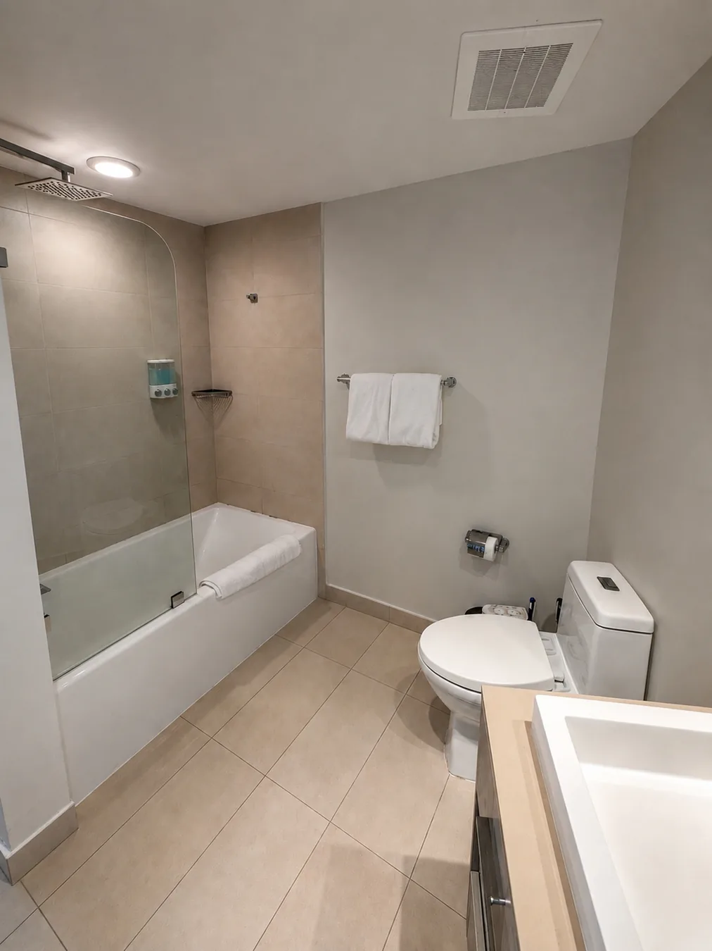 LYFE Resort – Balcony with Partial sea View, 4pax photo 9