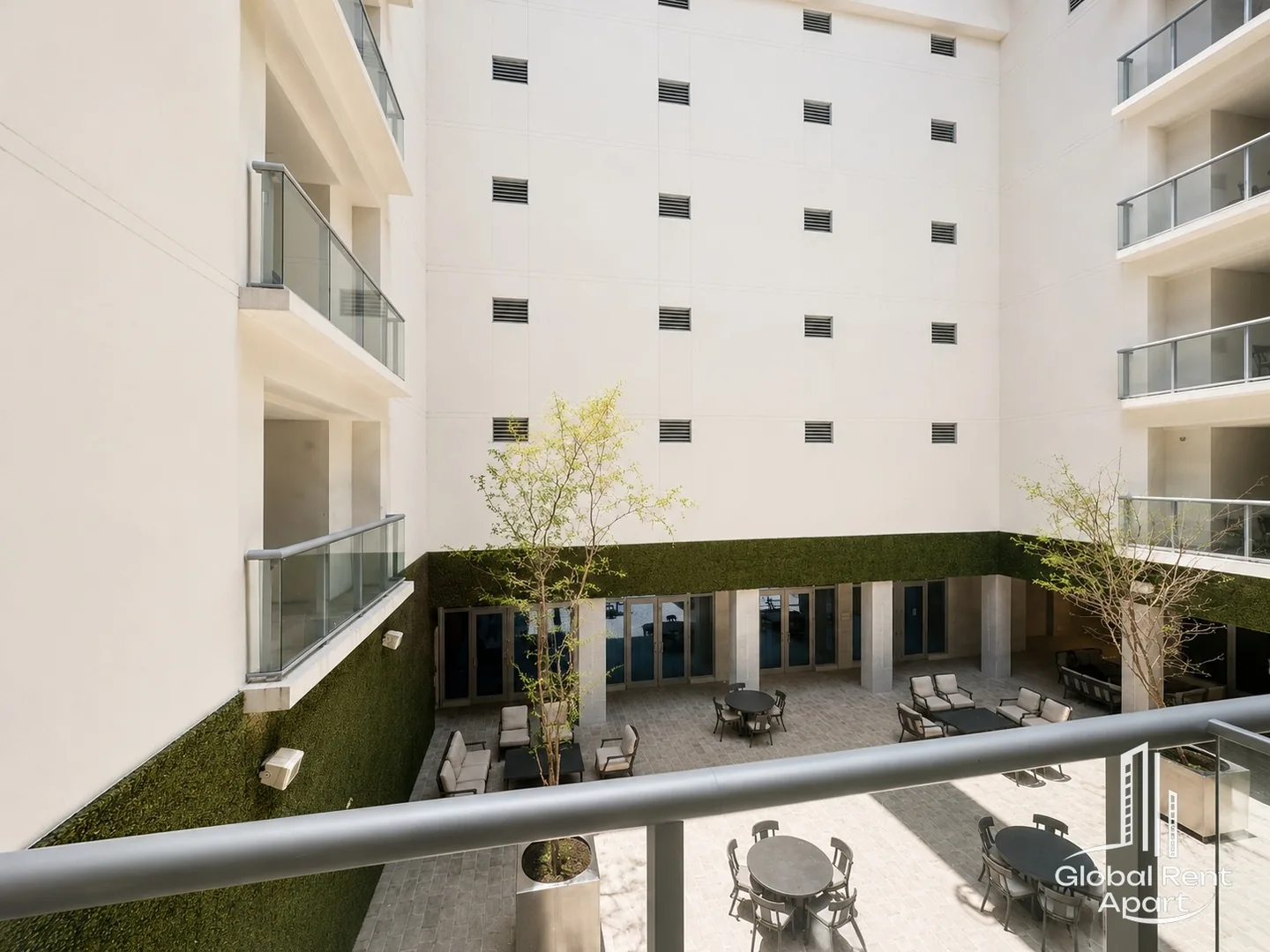 Oceanfront Stylish Studio with Rooftop Pool photo 10