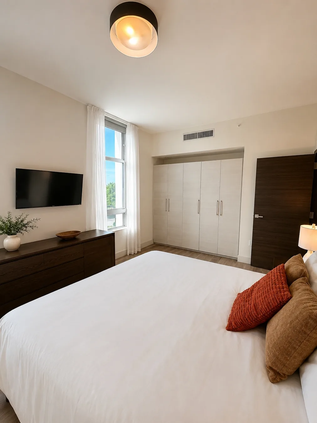 Hollywood Beach Steps Away - Amazing Apartment! photo 7