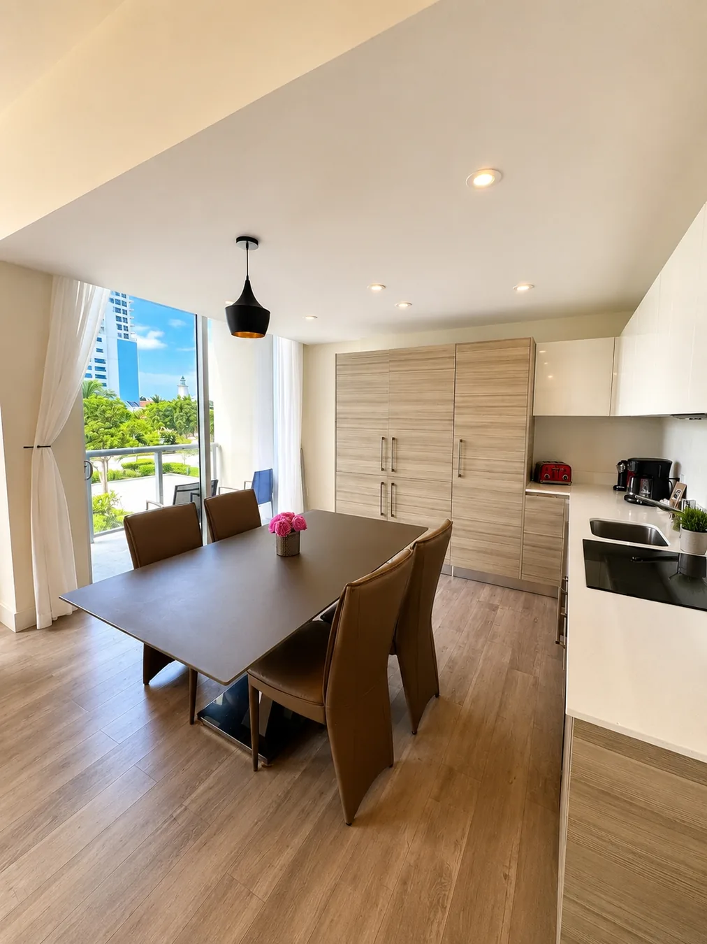 Hollywood Beach Steps Away - Amazing Apartment! photo 9