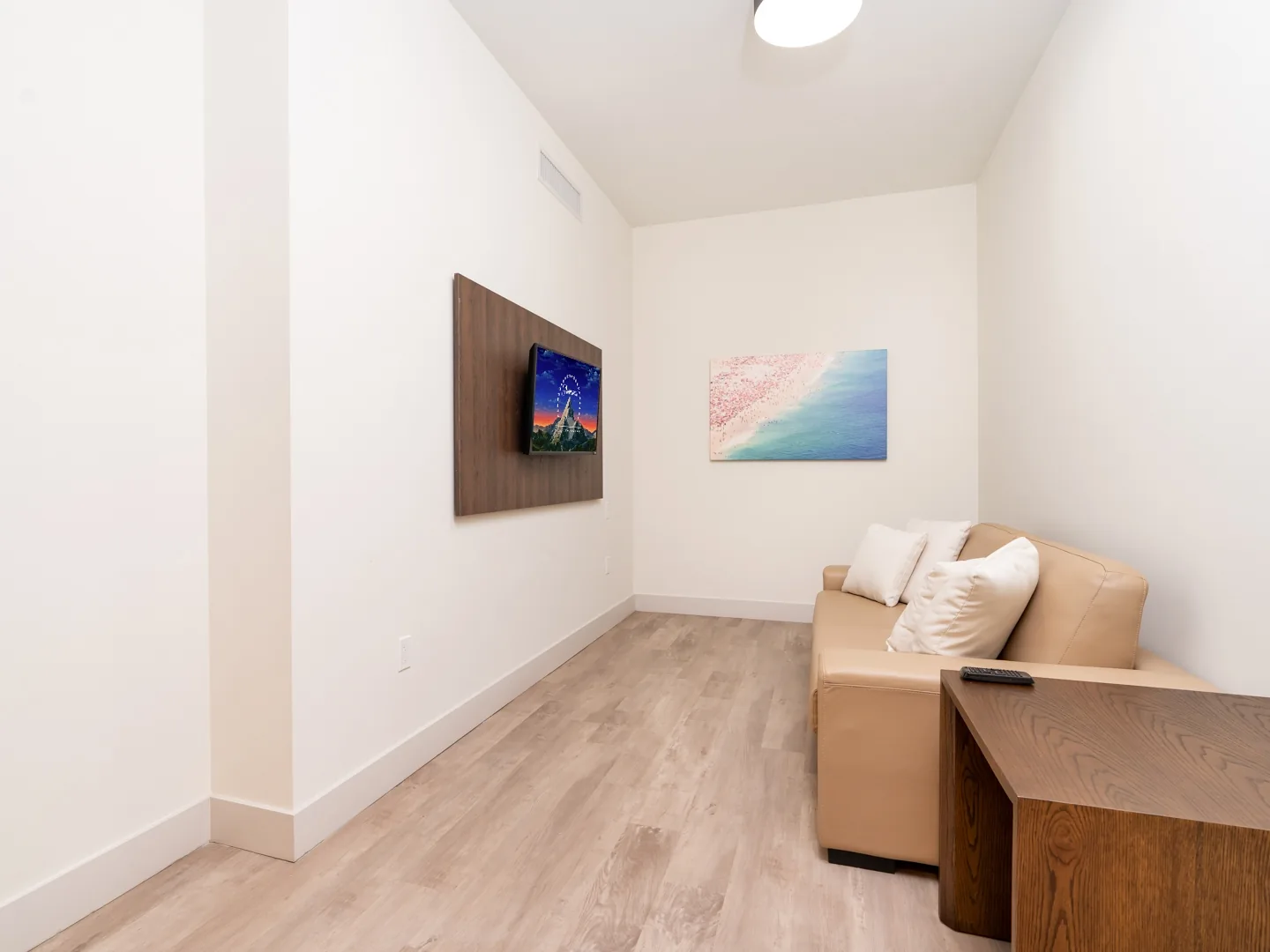 Special Apartment 6 pax with den beachfront photo 5