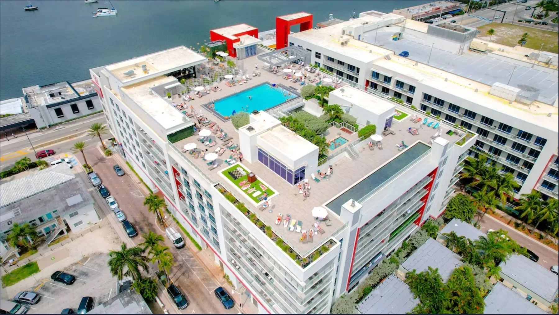 Special Apartment 6 pax with den beachfront photo 11