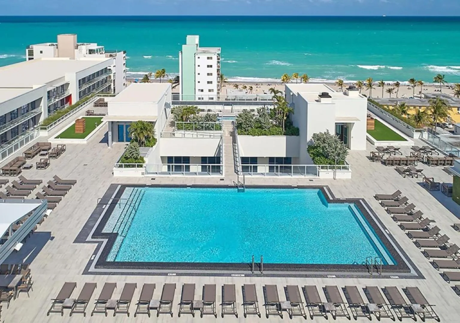 Special Apartment 6 pax with den beachfront photo 15