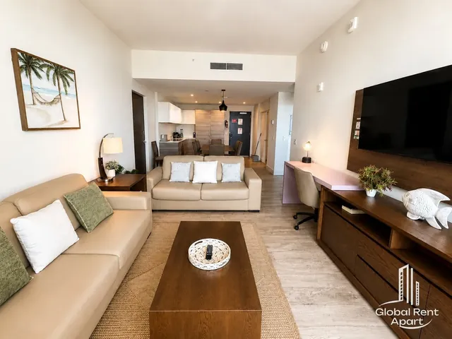 Spacious Hollywood Beach Apartment for 4/5, views photo 10