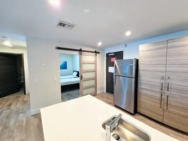 Special Apartment 6 pax with den beachfront photo 8